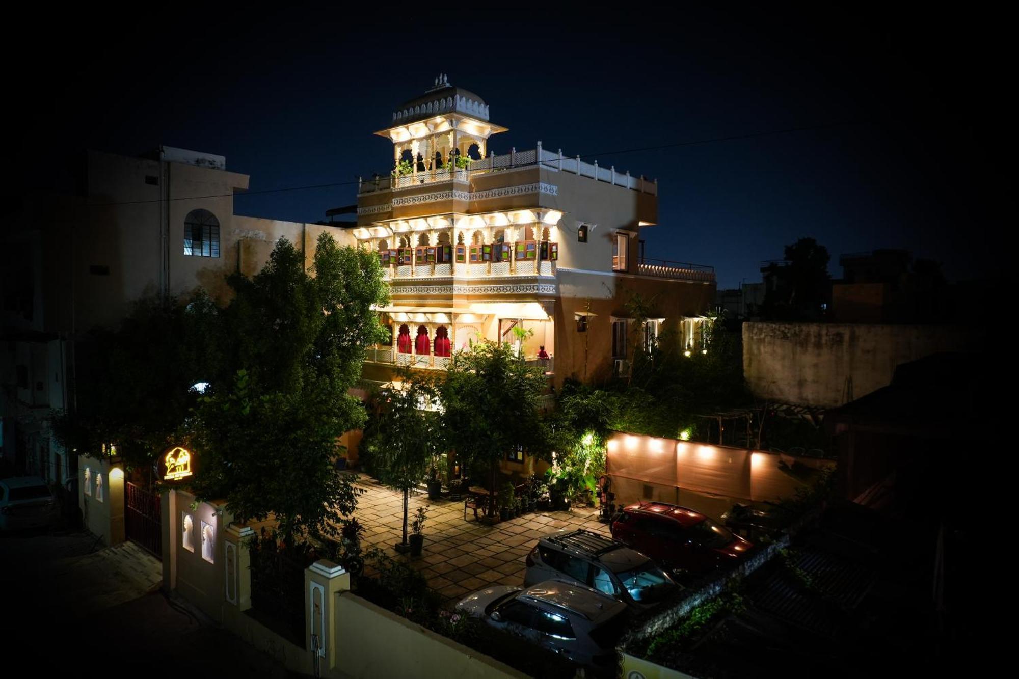 Petal Of Mewar - A Luxury Boutique Hotel Udaipur Esterno foto